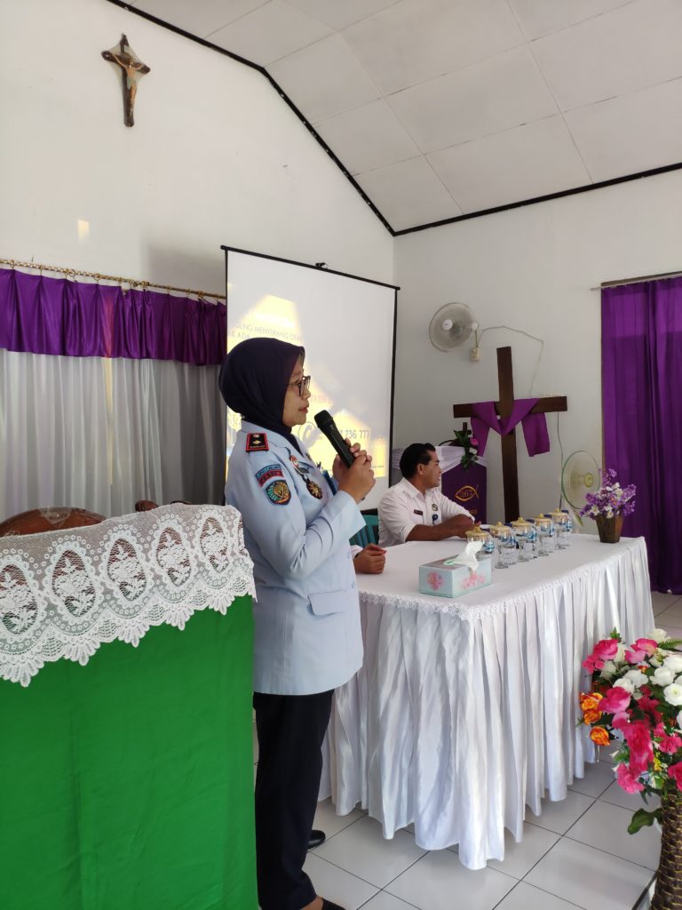 Tes Urine Narkoba untuk Deteksi Dini kepada Warga Binaan Pemasyarakatan Lapas Perempuan Kelas IIB Kupang Tes Urine Narkoba untuk Deteksi Dini kepada Warga Binaan Pemasyarakatan Lapas Perempuan Kelas IIB Kupang