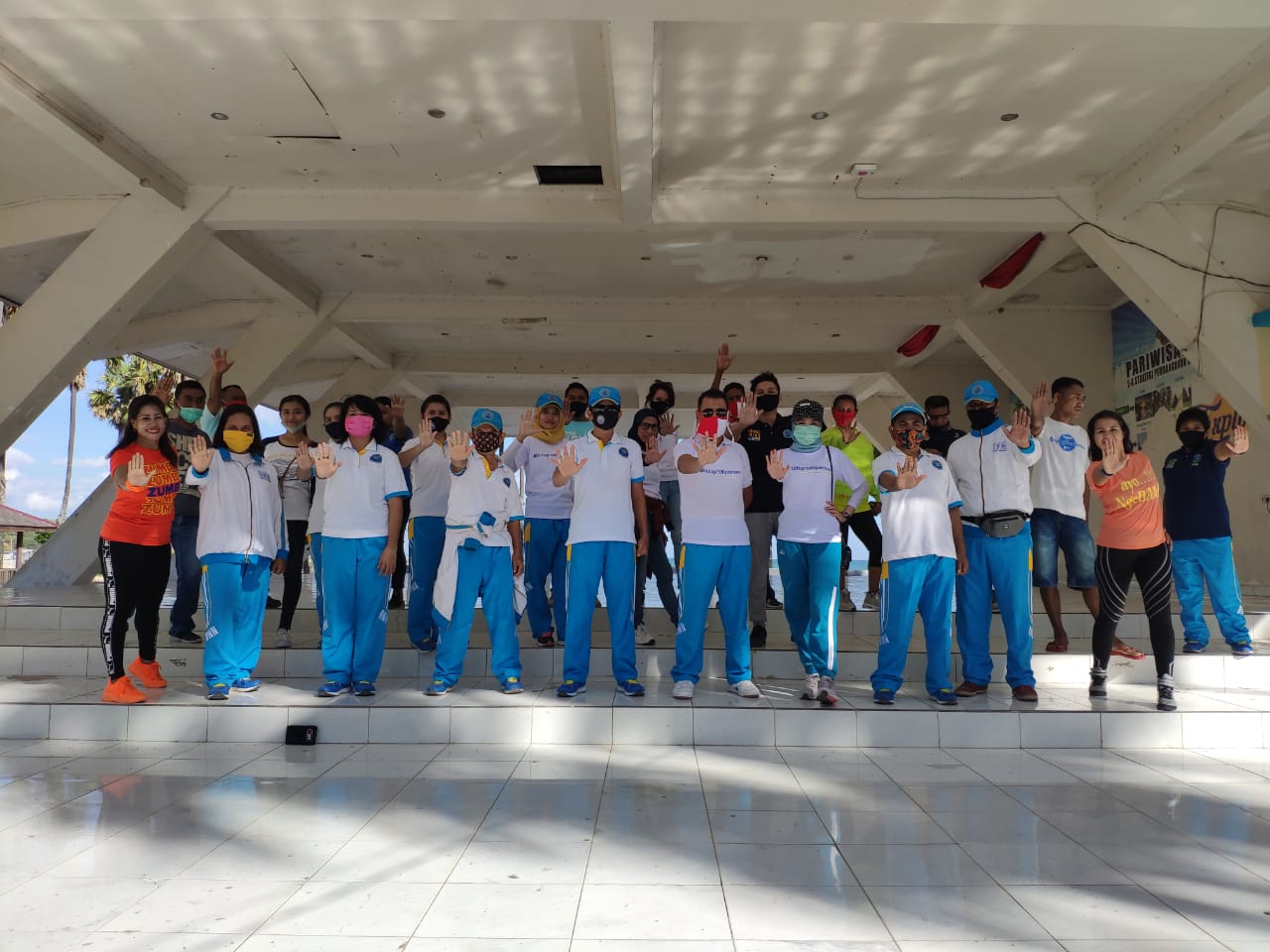 Kegiatan Outbound Pasca HANI 2020 bersama Keluarga Besar BNNP NTT di Kompleks Wisata Pantai Lasiana Kupang Kegiatan Outbound Pasca HANI 2020 bersama Keluarga Besar BNNP NTT di Kompleks Wisata Pantai Lasiana Kupang
