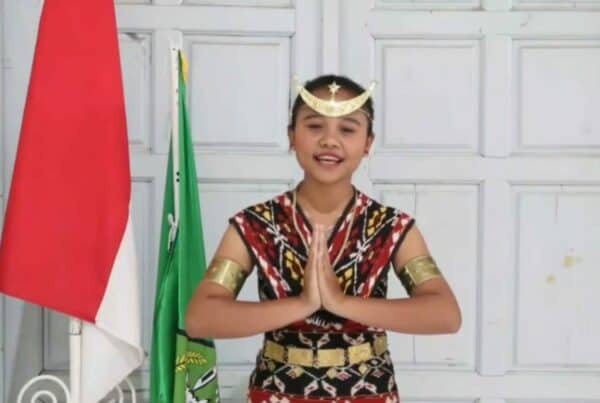 Jauhi Dia Jauhi Dia