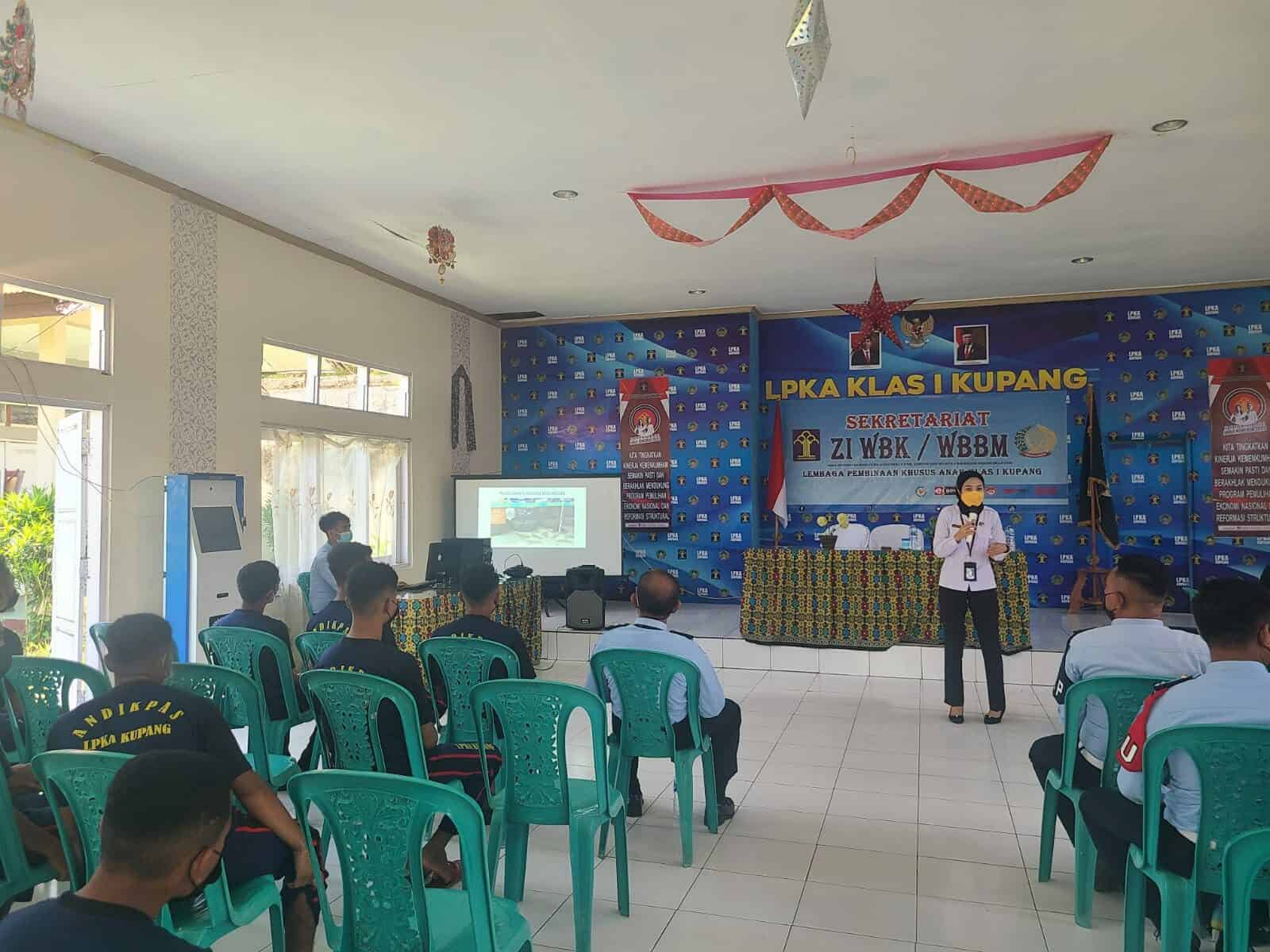 LPKA melaksanakan tes urin narkotika dan sosialisasi P4GN WhatsApp Image 2022 04 05 at 10.23 .55 AM