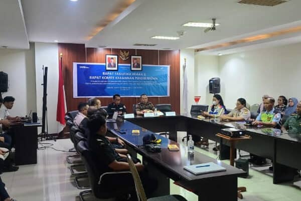 PERKUAT PENGAWASAN TERHADAP ANCAMAN PEREDARAN GELAP NARKOTIKA, BNNP NTT LAKSANAKAN RAPAT KOMITE DENGAN PT ANGKASA PURA BANDAR UDARA EL TARI KUPANG