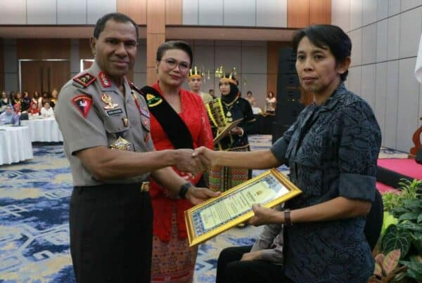 BERHASIL GAGALKAN PENYELUDUPAN GANJA, PERSONIL BNNP NTT DAPAT PENGHARGAAN DARI KAPOLDA NTT