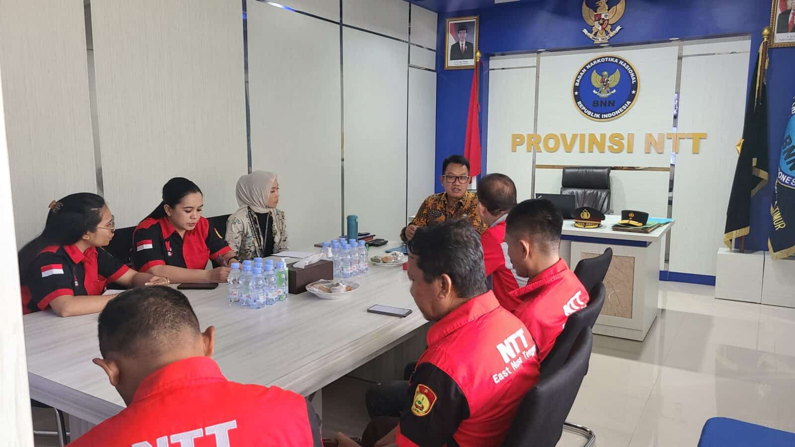 Kepala BNNP NTT dengan Ketua Kwarda Gerakan Pramuka NTT Susun Rencana Pelaksanaan Apel Besar & Kemah Pramuka Serta Pembentukan Saka Anti Narkoba Kepala BNNP NTT dengan Ketua Kwarda Gerakan Pramuka NTT Susun Rencana Pelaksanaan Apel Besar & Kemah Pramuka Serta Pembentukan Saka Anti Narkoba