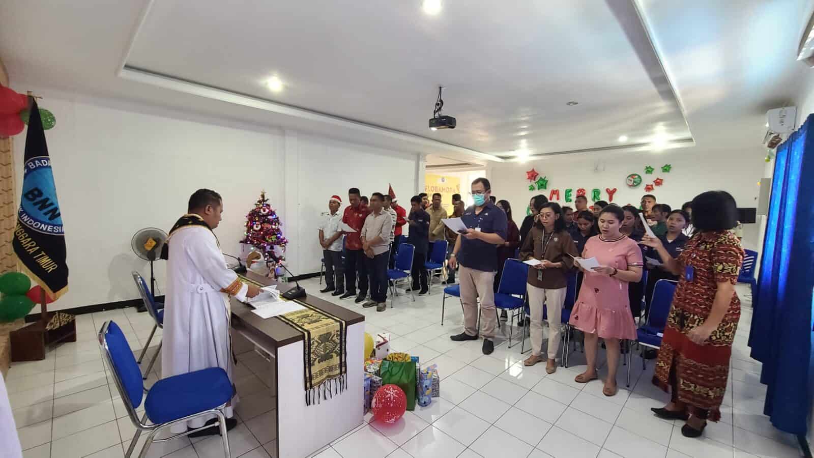 NATAL BERSAMA BNNP NTT-CIPTAKAN DAMAI DI HATI, TINGKATKAN RASA PERSAUDARAAN Konsep Otomatis