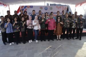 BNNP NTT BANGUN KOMITMEN BERSAMA MASYARAKAT PESISI LABUAN BAJO DALAM PERANG MELAWAN NARKOBA BNNP NTT BANGUN KOMITMEN BERSAMA MASYARAKAT PESISI LABUAN BAJO DALAM PERANG MELAWAN NARKOBA