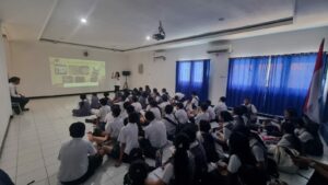 FIELD TRIP DI BNN PROVINSI NTT, SISWA/I SEKOLAH DIAN HARAPAN KUPANG DIBEKALI PEMAHAMAN BAHAYA NARKOBA SEJAK DINI